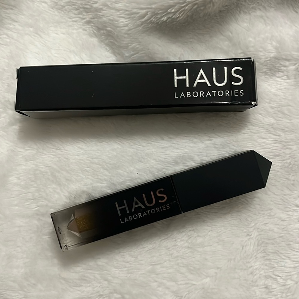 Haus Labs Glam Attack Liquid Eyeshadow in Legend